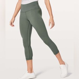 VGUC Align Crop Leggings in Dark Forest